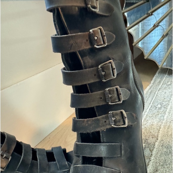 Frye Shoes - Frye Izzy Belted Short. $140